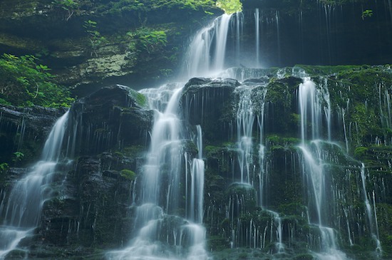 Boulder;Chute;Cool;Falling;Falls;Flow;Geological;Geology;Green;Machine-Falls;Mos