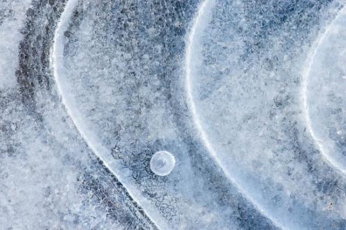 Abstract;Abstraction;Close-up;Cold;Frozen;Ice;Icy;Line;Modern;Nature;Oneness;Pattern;Pond;Ripple;Shape;Texture;Water;White;Winter;contemporary;contemporary art;modern art;zen