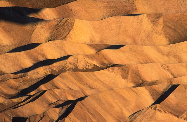 Abstract;Abstractions;Patterns;Shapes;Textures;Rocks;Rock;Boulder;Boulders;Rock Formations;Stones;Pebble;Pebbles;Stone;Ledge;Mountain;Cliff;Precipice;Peak;Mountain Top;Nature;Vertical;High;Power;Powerful;Scenic View;Scenics;Summit;Sunlight;Sun;Beams;Sunbeam;Rays;Light;Luminance;Illuminate