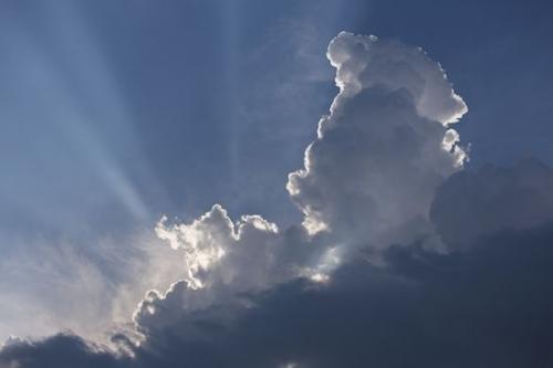 Sunbeam;Cloud;Sun;Tennessee;White;Sunrays;Cloud Formation;Blue;Weather;Sky;Clouds;Beams