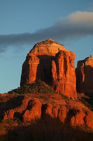 Rock Formations;Rocks;Cliff;Sky;Scenic View;Scenic;Mountains;Color;Colors;Red;Nature