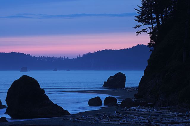 Ocean;Beach;Waves;Shore;Shoreline;Sand;Wet;Water;Sandy;Sea;Sunset;Dusk;Evening;Nightfall;Sun;Ledge;Mountain;Cliff;Precipice;Peak;Mountain Top;Rock Formations;Rocks;Boulder;Nature;Vertical;High;Power;Powerful;Scenic View;Scenics;Summit