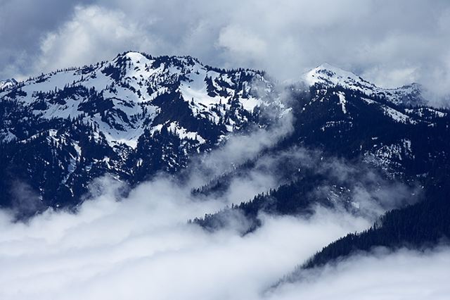 Ledge;Mountain;Cliff;Precipice;Peak;Mountain Top;Rock Formations;Rocks;Boulder;Nature;Vertical;High;Power;Powerful;Scenic View;Scenics;Summit