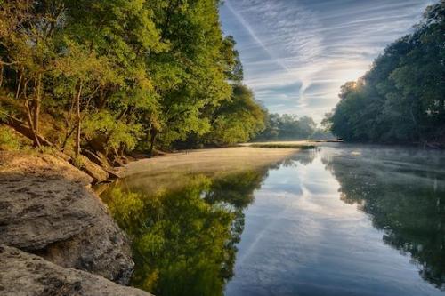 haze;Sun;Sunbeams;flow;trees;Sunshine;flowing;Sunlight;tree;Duck River;Blue;Green;River;Morning;Sunbeam;river;Sunrays;Henry Horton;Sunrise;Forest;water;Tan;fog;Sun-up;Brown;foggy;reflections;mist;Sunlit