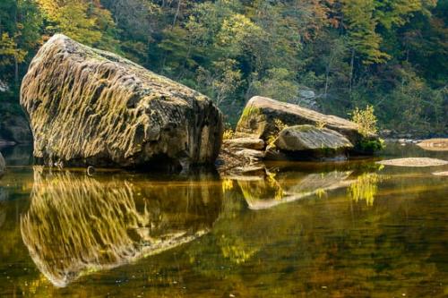 Autumn;Big South Fork National Recreation Area;Bluff;Boulder;Boulders;Canyon;Cliff;Creek;Cumberland Plateau;Fall;Flow;Geological;Geology;Healing;Health care;Healthcare;Landscape;Nature;Oneness;Pastoral;Peaceful;Rapids;River;Rock;Rock Face;Rock Formations;Rocks;Rocky;Stone;Stones;Stream;Stream Bank;Water;Waterscape;calm;contemporary art;flowing;restful;river bank;serene;soothing;tranquil;zen