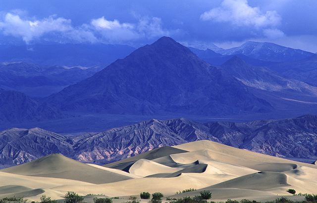 Ledge;Mountain;Cliff;Precipice;Peak;Mountain Top;Rock Formations;Rocks;Boulder;Nature;Vertical;High;Power;Powerful;Scenic View;Scenics;Summit;Desert;Sand;Clouds