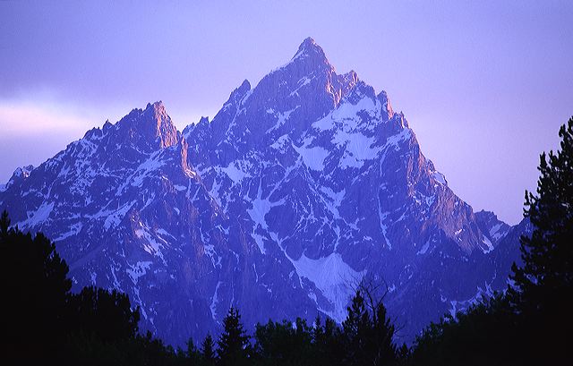 Sunset;Dusk;Twilight;evening;Nightfall;Sundown;Ledge;Mountain;Cliff;Precipice;Peak;Mountain Top;Rock Formations;Rocks;Boulder;Nature;Vertical;High;Power;Powerful;Scenic View;Scenics;Summit