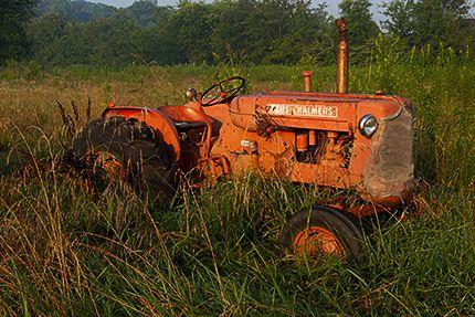 Agriculture;Farming;Grass;Tennessee;Barn;tractor;tractors