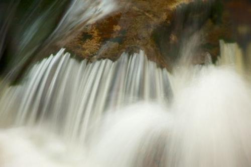 Spilling;Falls;Water;Rock Face;Wet;Vermont;Stream;Boulders;Rock;Rocks;Leaves;Pouring;Cool;Stones;flowing;Boulder;Leaf;flow;Flow;Falling;Waterfalls;Stone;Waterfall;Chute