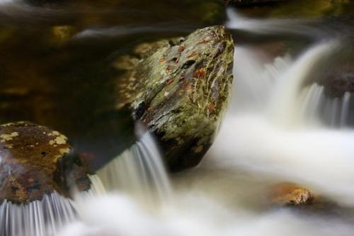 Stone;Stones;Flow;Spilling;Wet;Pouring;Boulder;Water;Leaves;Rocks;Vermont;Boulders;Waterfalls;Chute;flow;Falling;Rock;flowing;Waterfall;Leaf;Cool;Falls;Rock Face;Stream