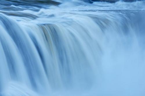 Water;Kentucky;Cascading;Streaming;Blue;Cumberland Falls;Cascade;Pouring;Cliff;White;Chute;Rock;Waterfall