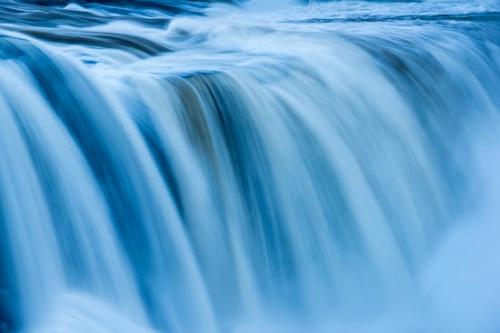 Blue;Cascade;Cascading;Chute;Cool;Creek;Cumberland Falls;Falling;Falls;Flow;Healing;Health care;Healthcare;Nature;Oneness;Pastoral;Peaceful;Pouring;Rapids;River;Rivers;Spilling;Stream;Streaming;Water;Waterfall;Waterfalls;Waterscape;Wet;calm;contemporary;flowing;restful;serene;soothing;tranquil;waterway;zen