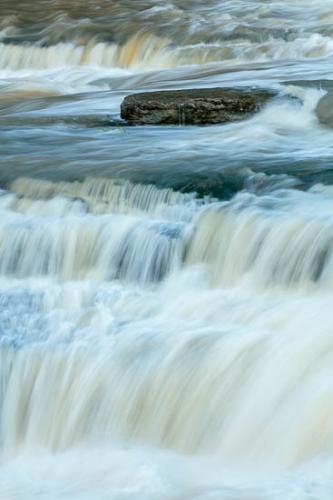 Boulder;Cascade;Cascading;Chute;Falling;Falls;Flow;Pouring;Rapids;River;Rock;Rock Formations;Rocks;Stone;Stones;Streaming;Water;Waterfall;Waterfalls;flowing